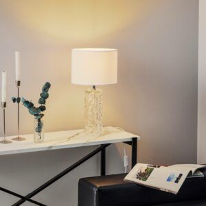 Markslöjd Bílá stolní lampa Madame s textilním stínidlem