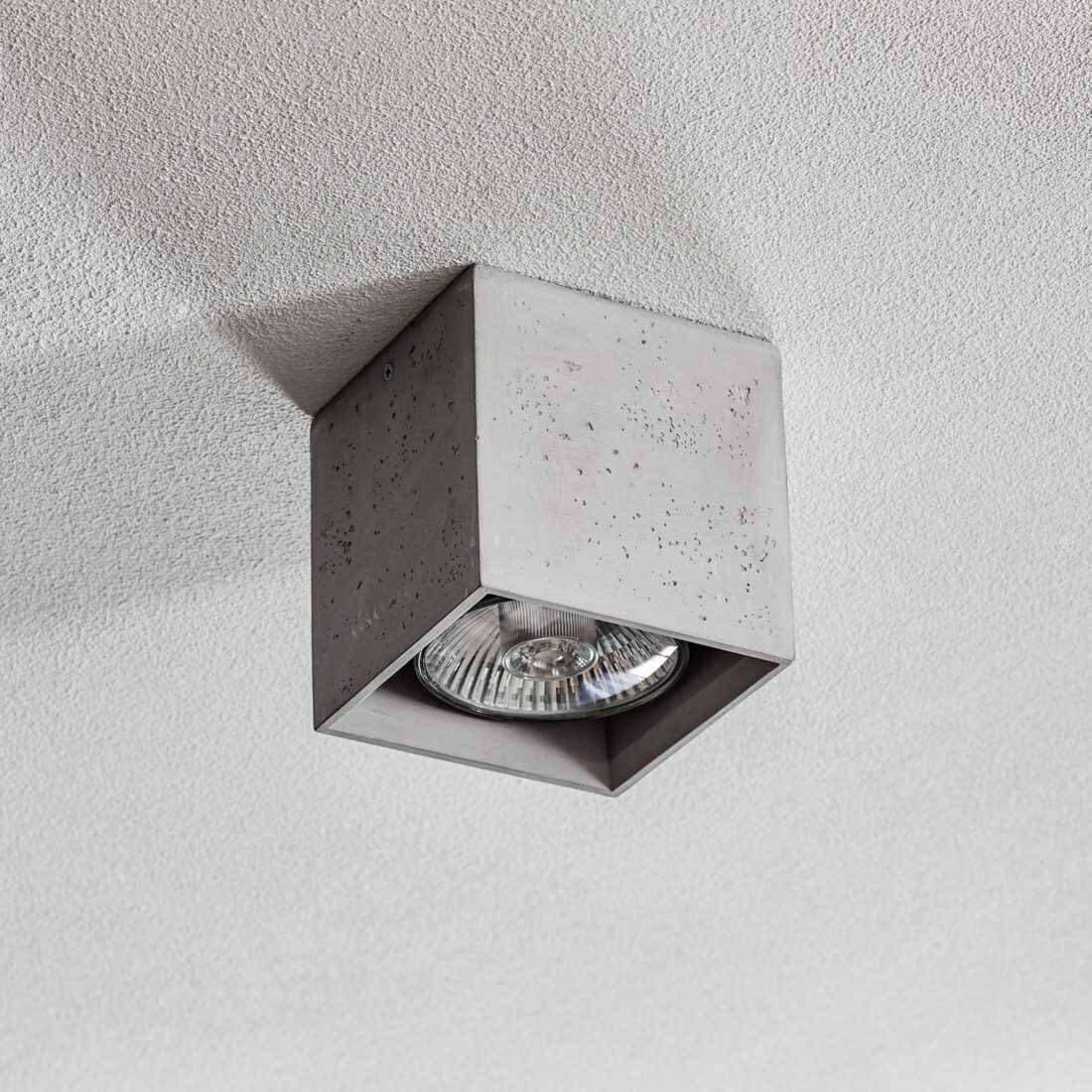 SOLLUX LIGHTING Stropní svítidlo Ara jako betonová kostka 14 cm x