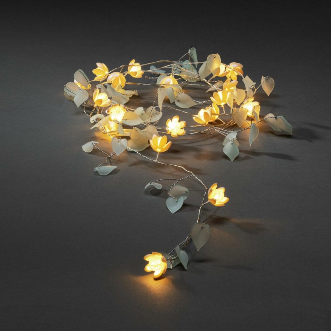 Konstsmide Christmas LED světelný řetěz listy a květy čirá/bílá