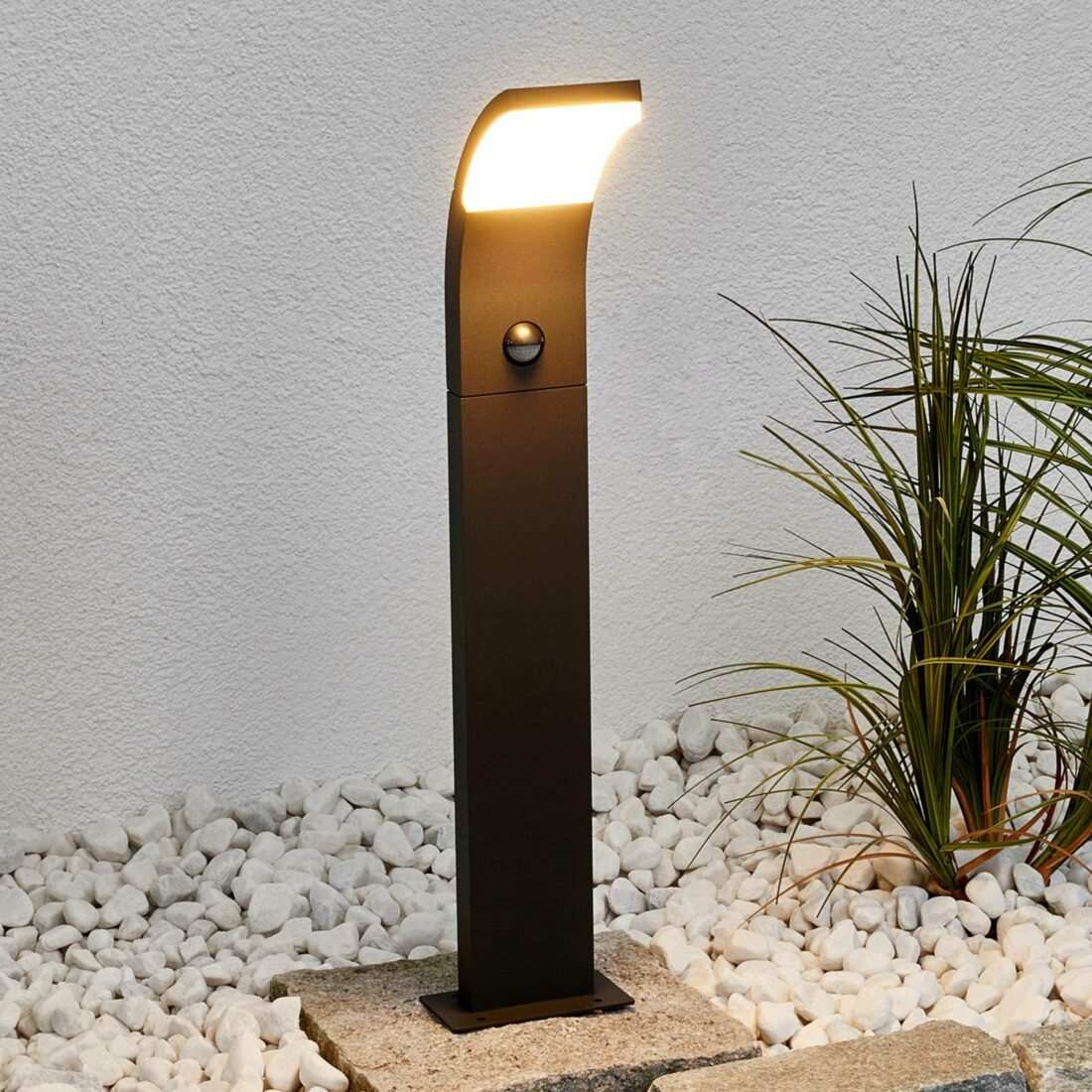 Lucande Timm - LED osvětlení cesty s čidlem pohybu