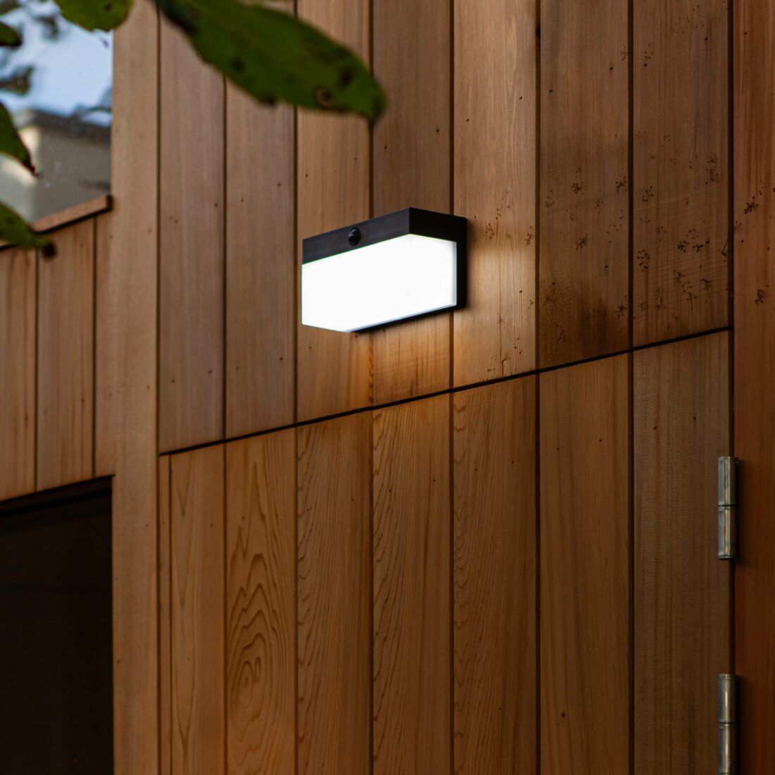 LUTEC connect LED solární venkovní nástěnné světlo Fran