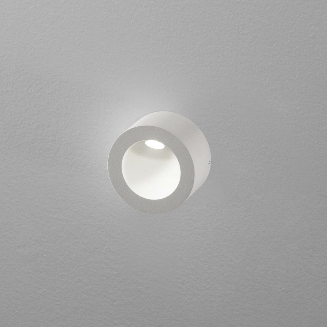 Egger Licht Saxo on LED nástěnné světlo vnitřní a vnější