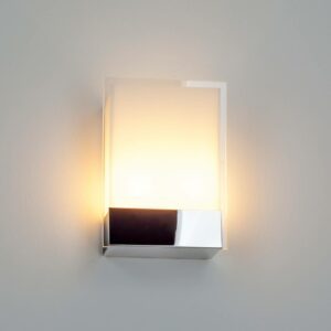 Lindby Malthe - moderní nástěnná lampa ze skla a kovu