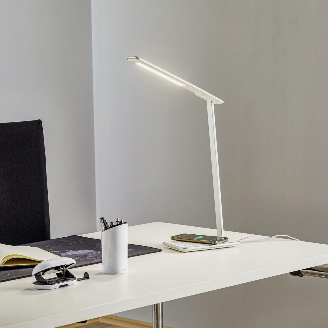 Aluminor LED stolní lampa Orbit s indukcí sříbrná
