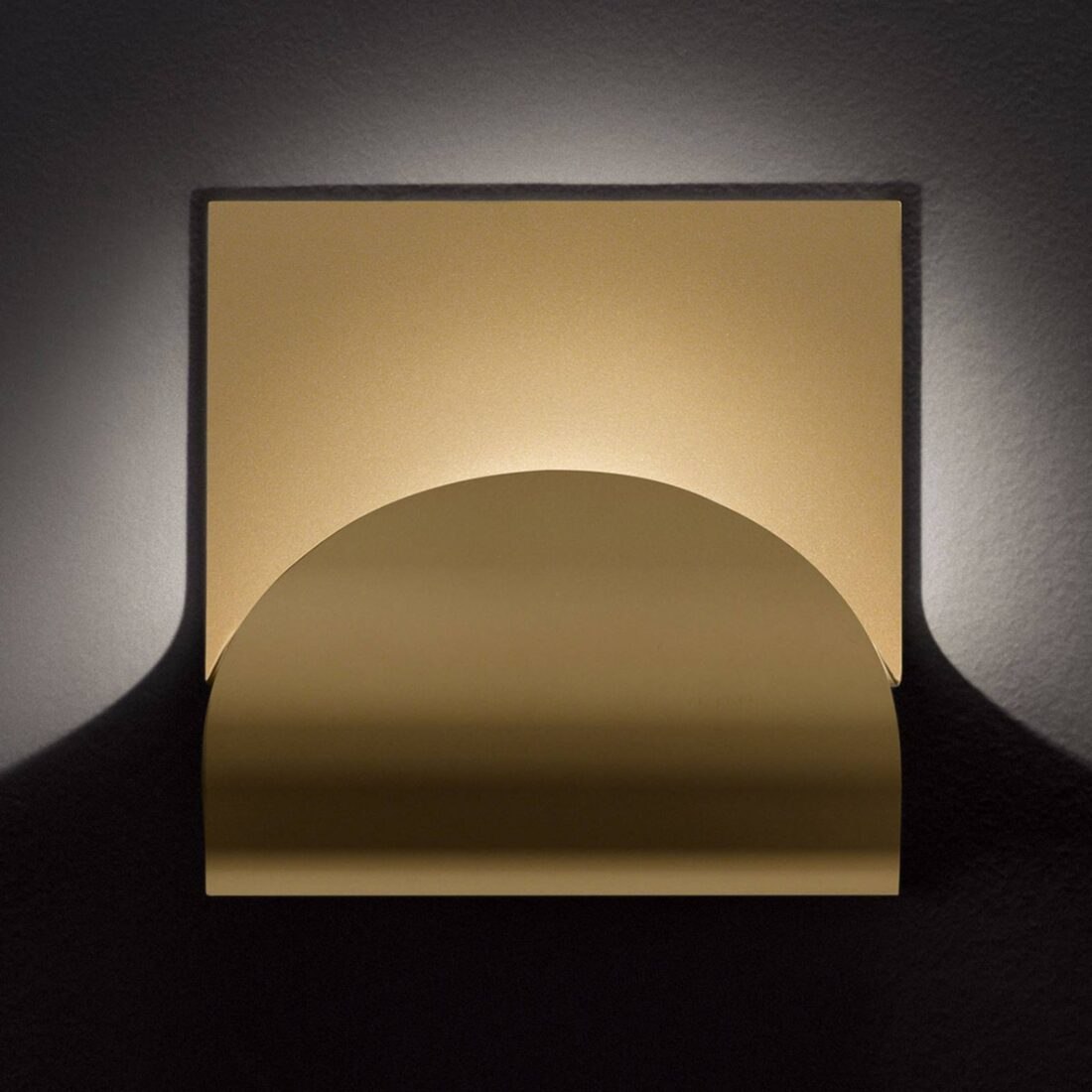 Cini & Nils Cini&Nils Incontro LED nástěnné svítidlo matně zlaté