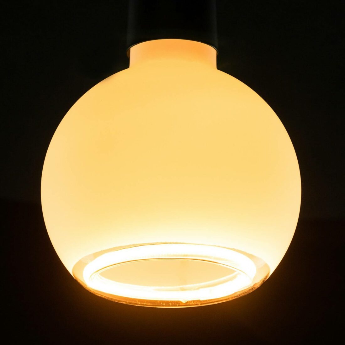 Segula SEGULA LED floating G125 E27 5W matná ambient dim