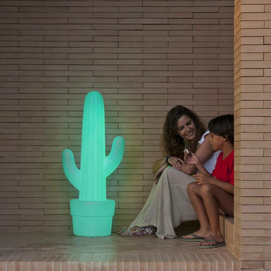 Newgarden Stojací lampa cactus LED s dobíjecí baterií