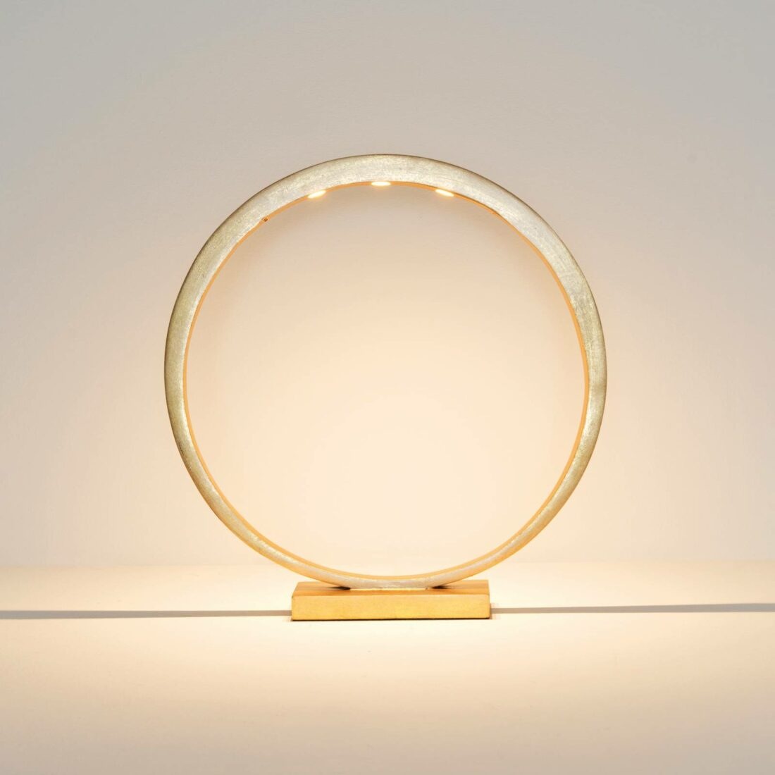 Holländer LED stolní lampa Asterisco kruhová zlatá stmívač